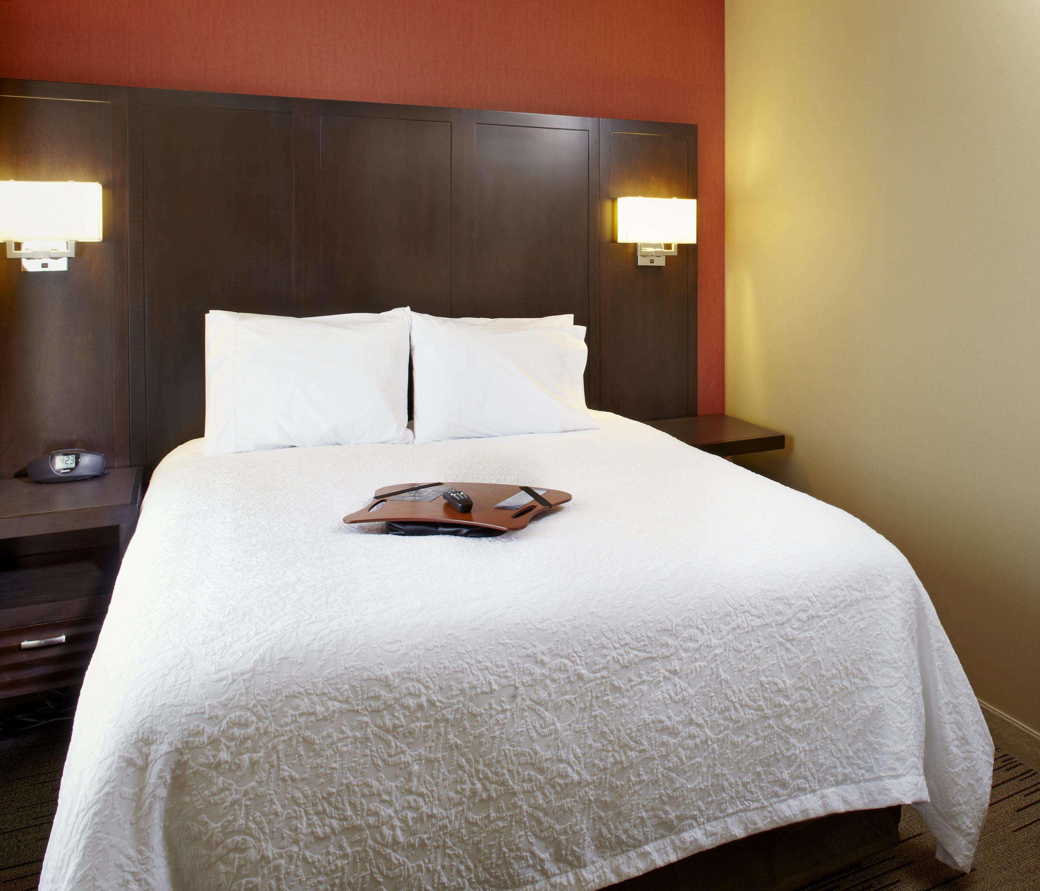 Hampton Inn Phoenix - Biltmore Δωμάτιο φωτογραφία