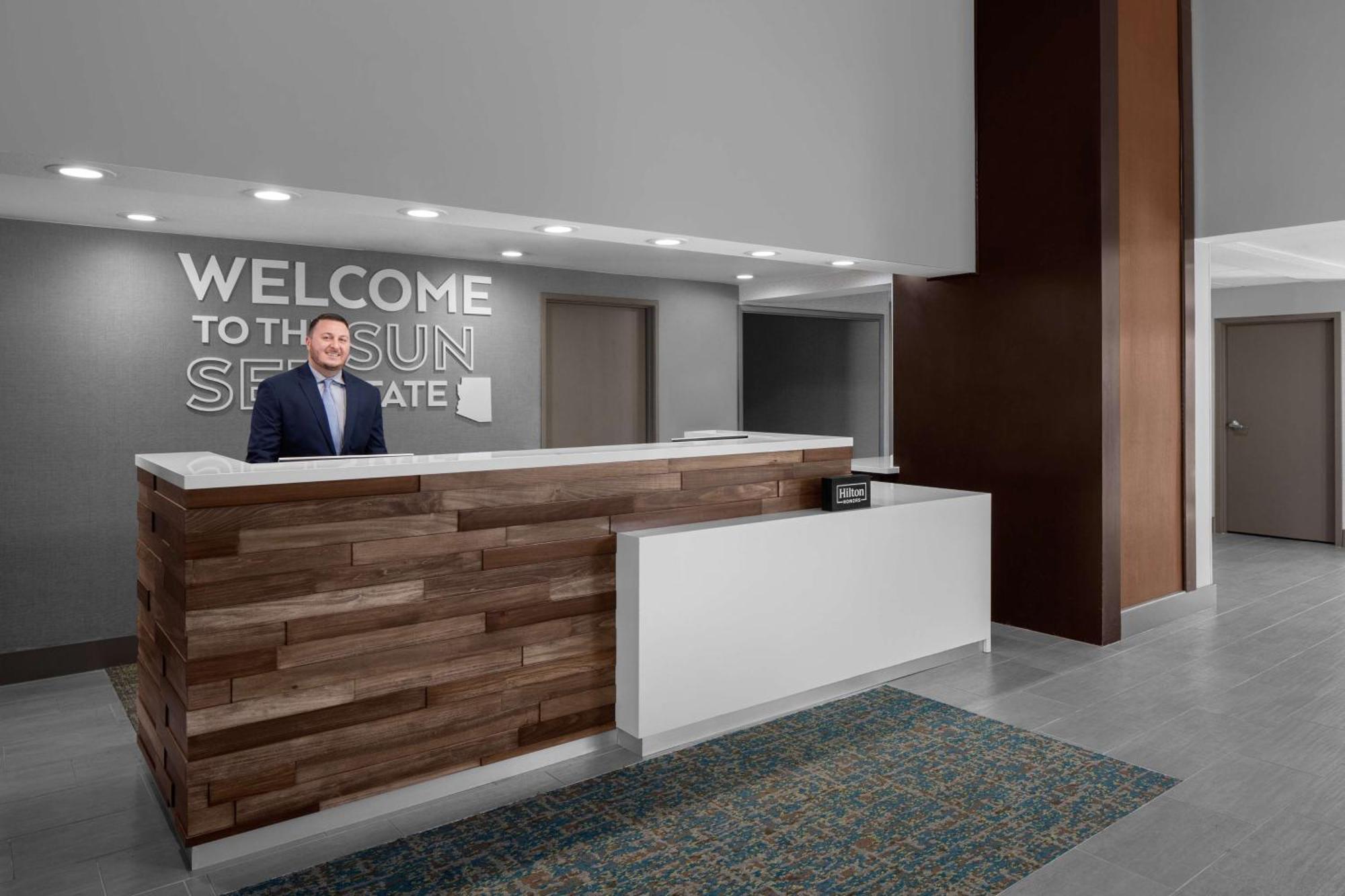 Hampton Inn Phoenix - Biltmore Εξωτερικό φωτογραφία